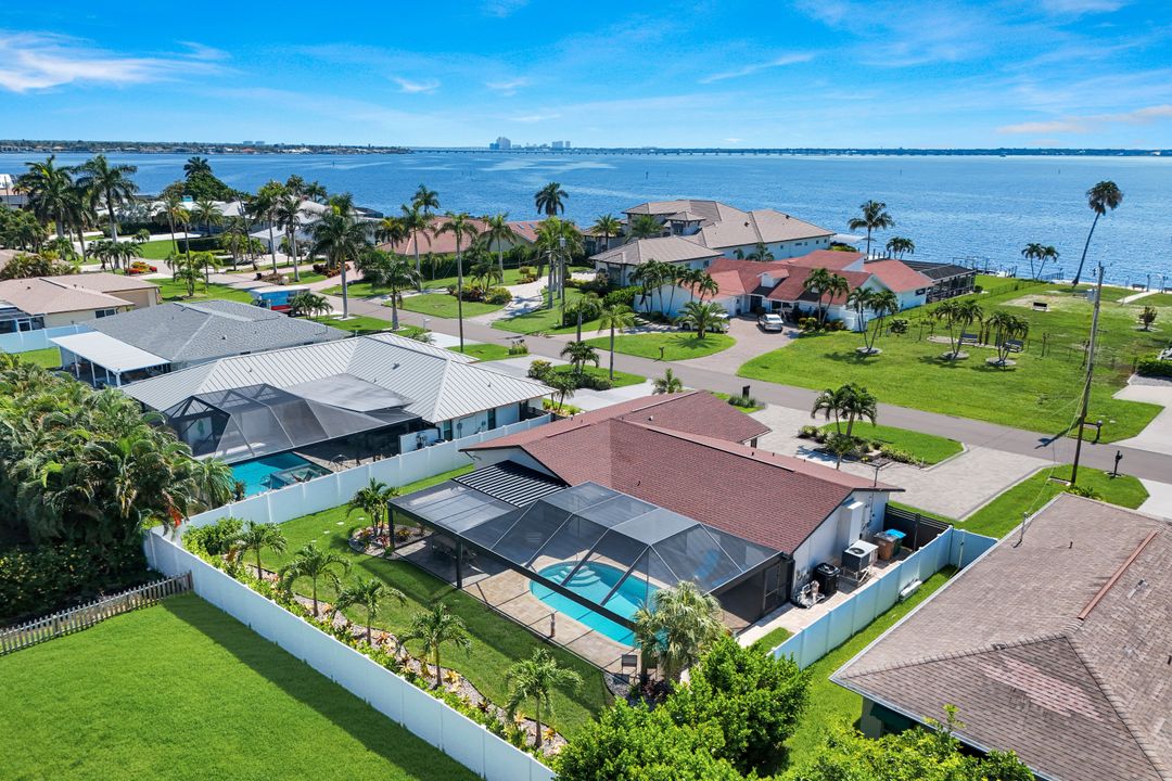 3514 SE 22nd Pl, Cape Coral, FL 33904