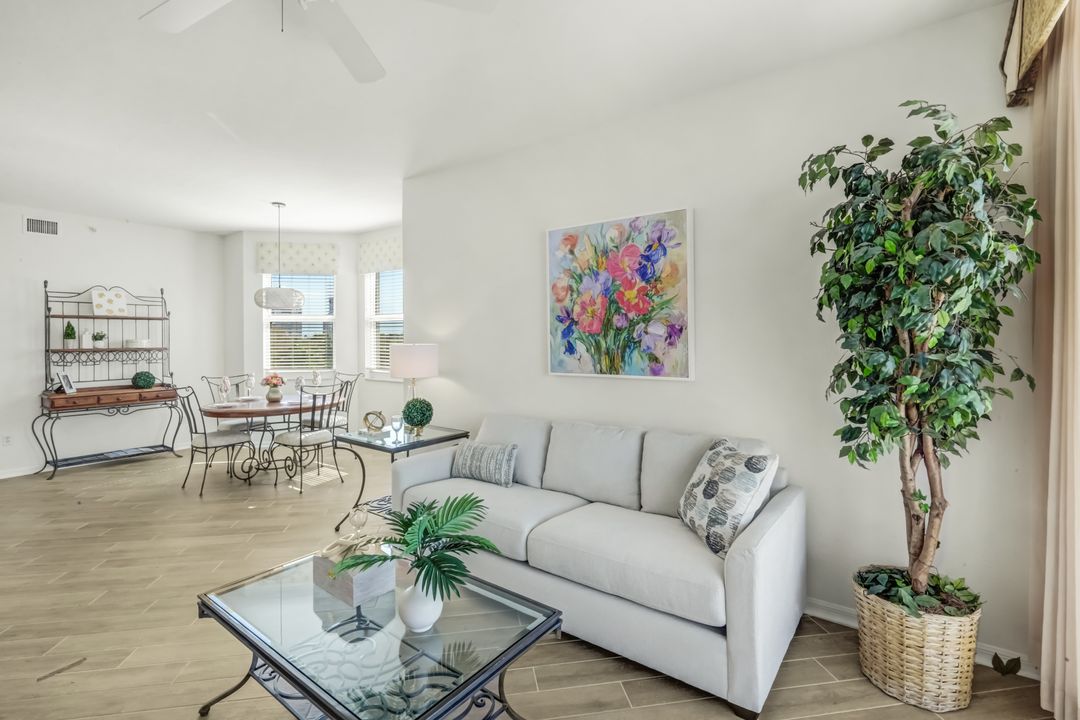 450 Launch Cir #501, Naples, FL 34108