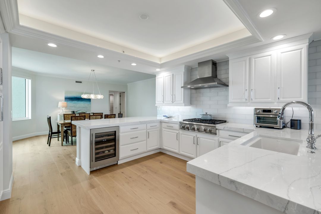 275 Indies Way #1202, Naples, FL 34110