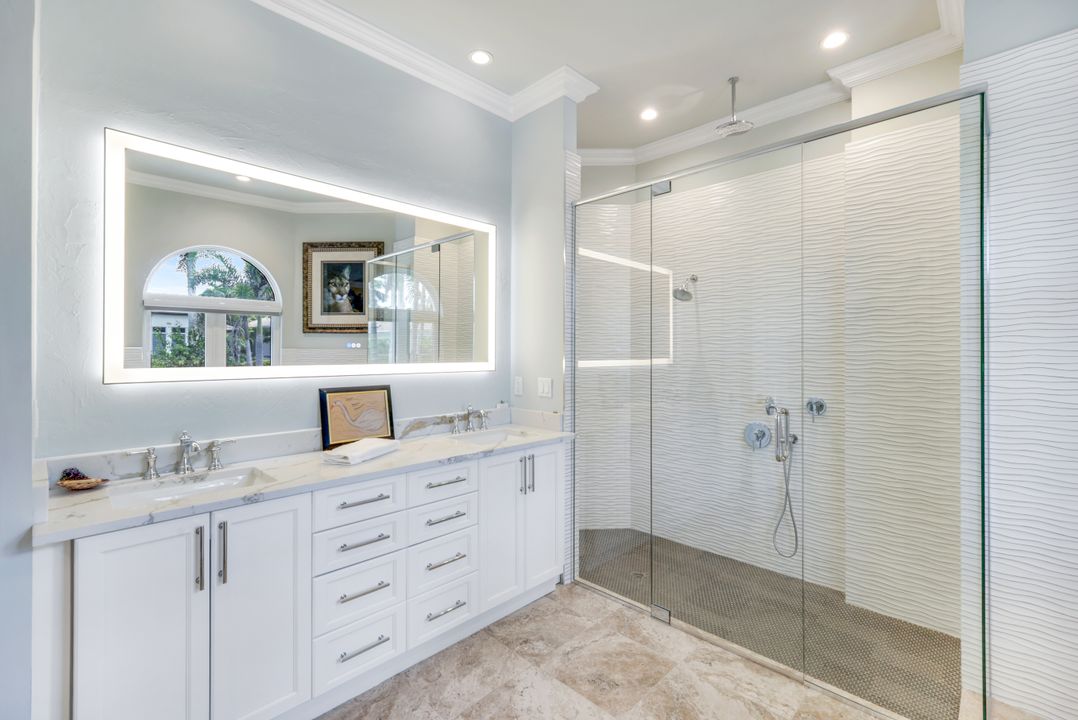 491 Wedge Dr, Naples, FL 34103