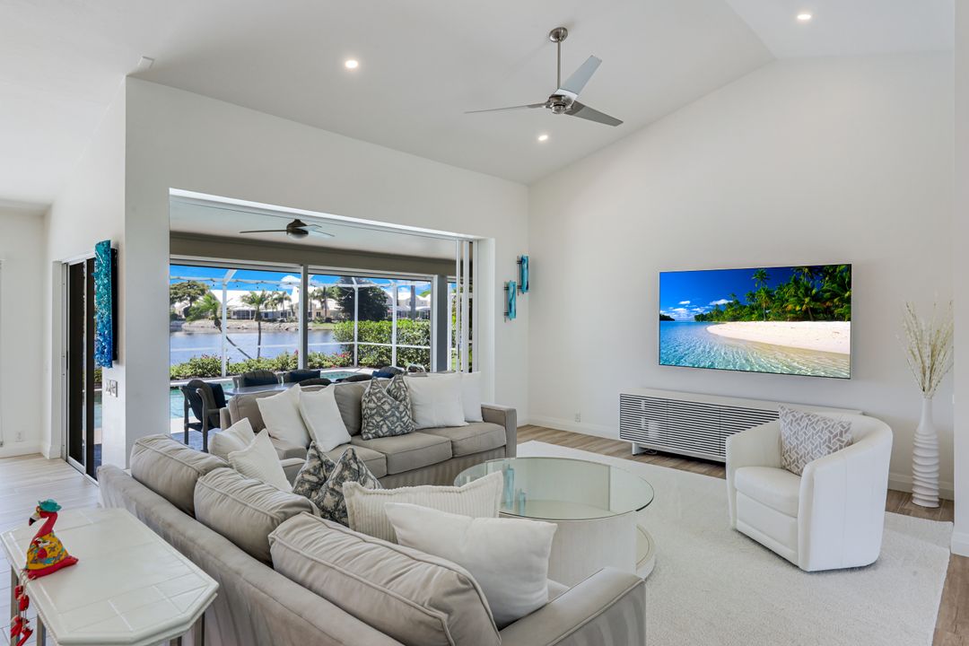 3803 Essex Pl, Bonita Springs, FL 34134