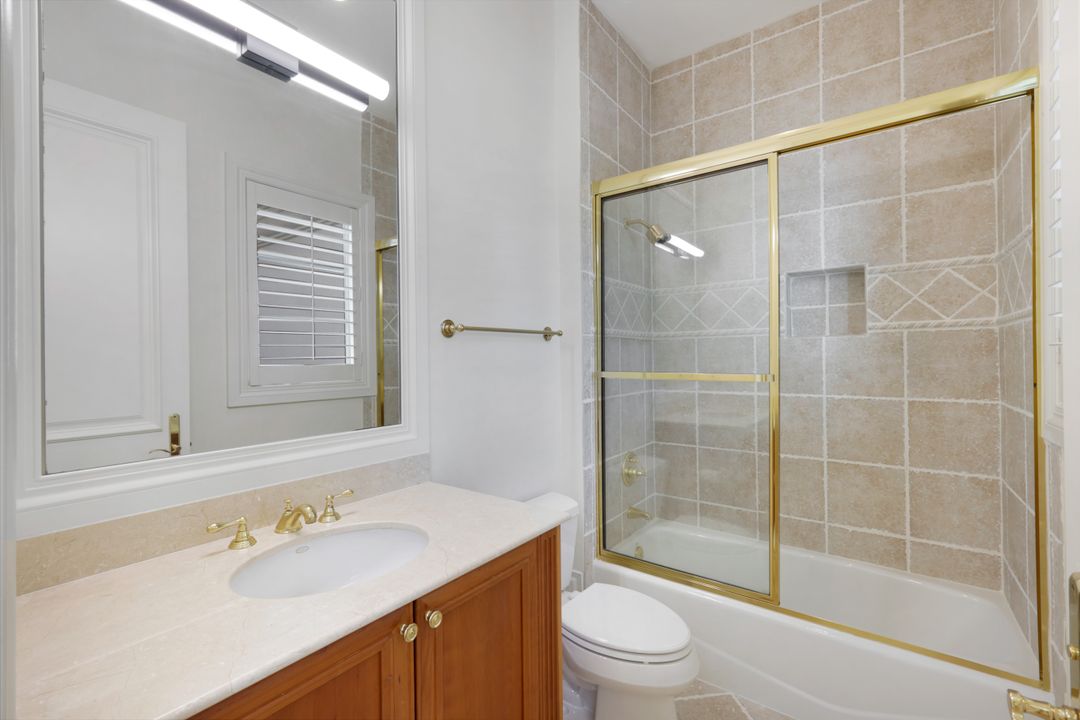 1609 Chinaberry Way, Naples, FL 34105