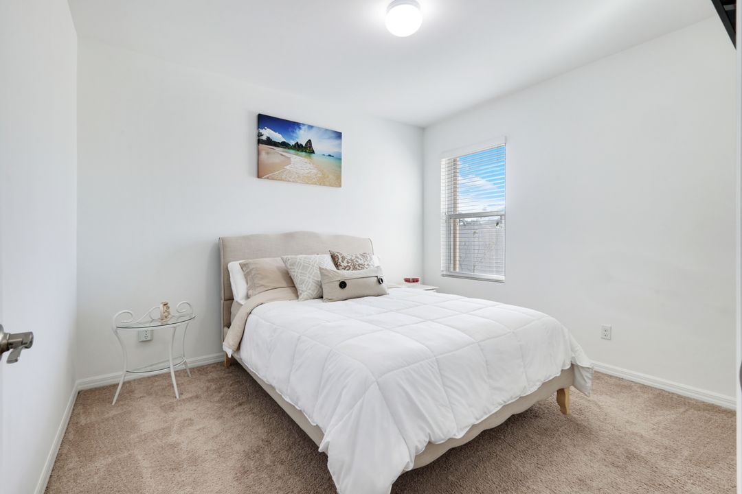 1323 SW 9th Ave, Cape Coral, FL 33991