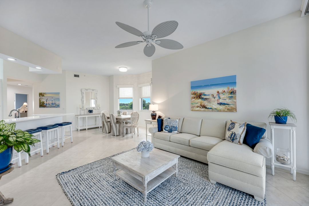 460 Launch Cir #PH06, Naples, FL 34108
