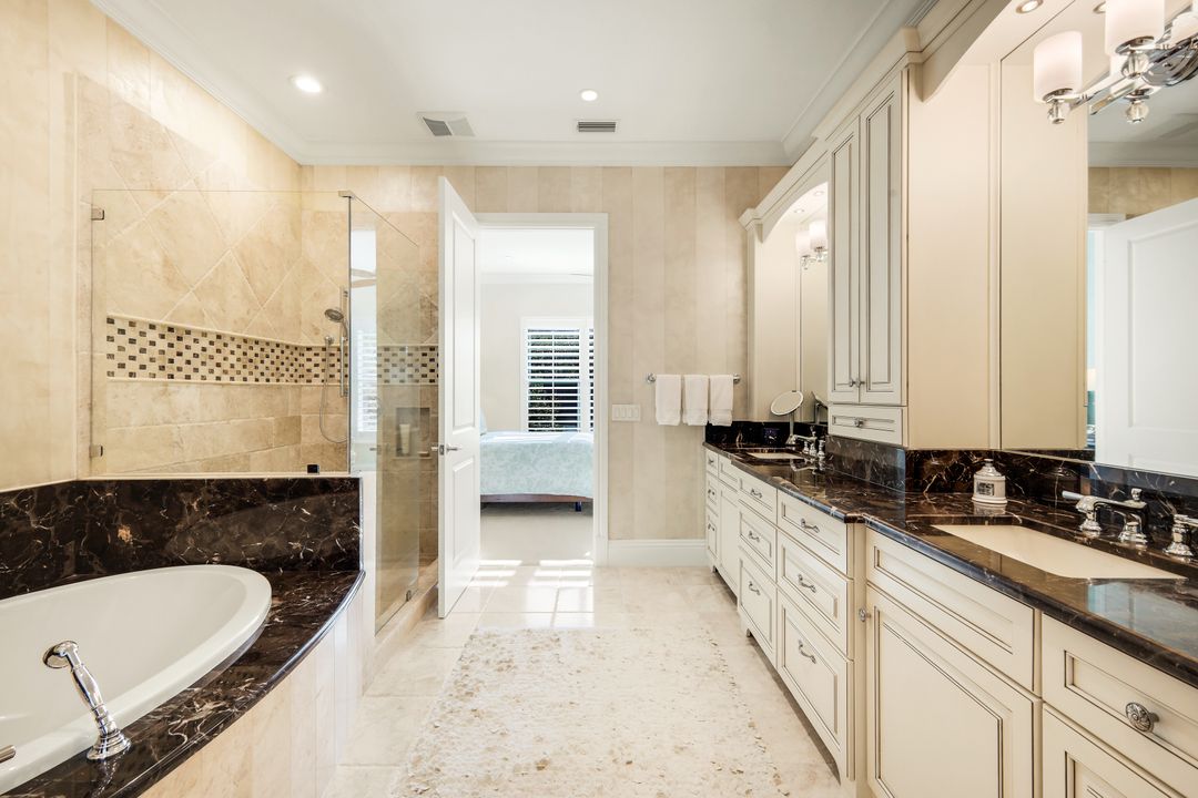 12014 Covent Garden Ct #202, Naples, FL 34120