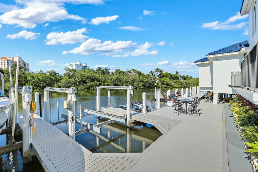 4900 Gulf Shore Blvd N, Naples, FL 34103