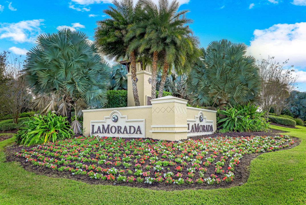 2102 Antigua Ln, Naples, FL 34120