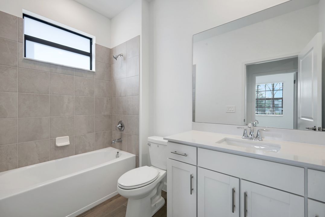 19232 Gentry Pl, Estero, FL 33928