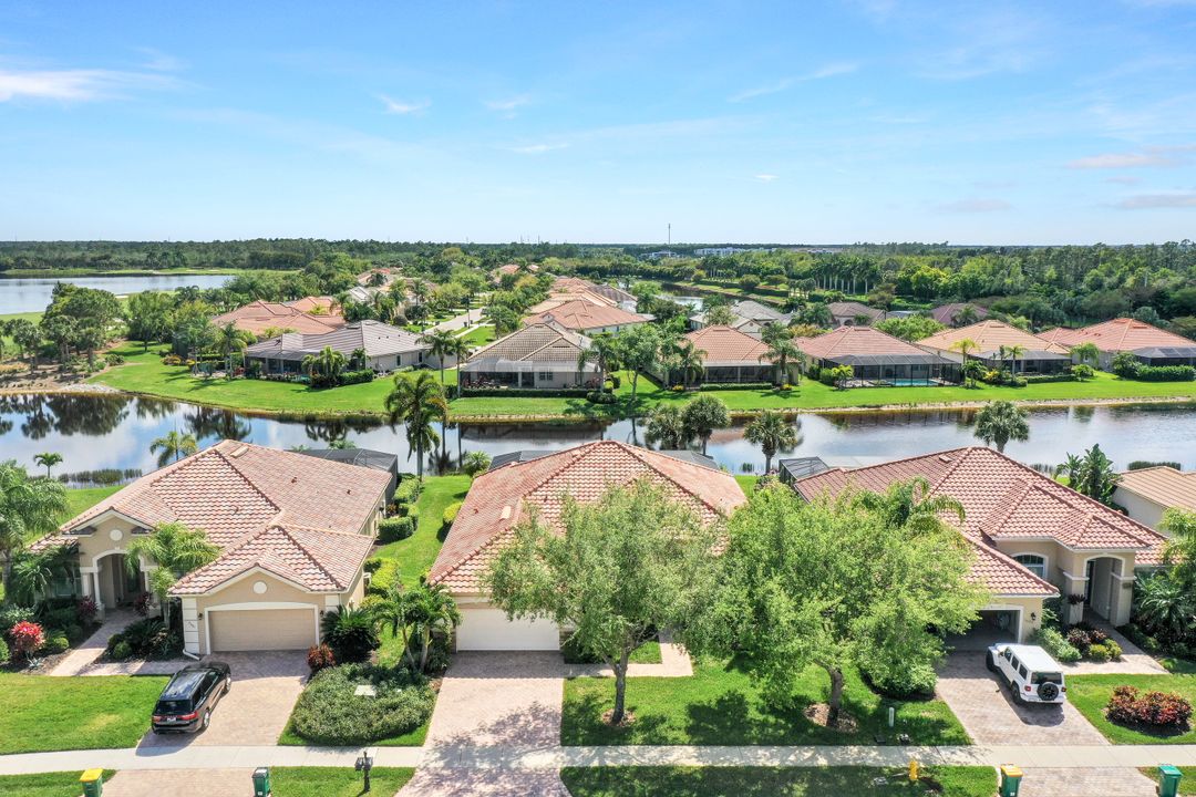 9685 Cobalt Cove Cir, Naples, FL 34120