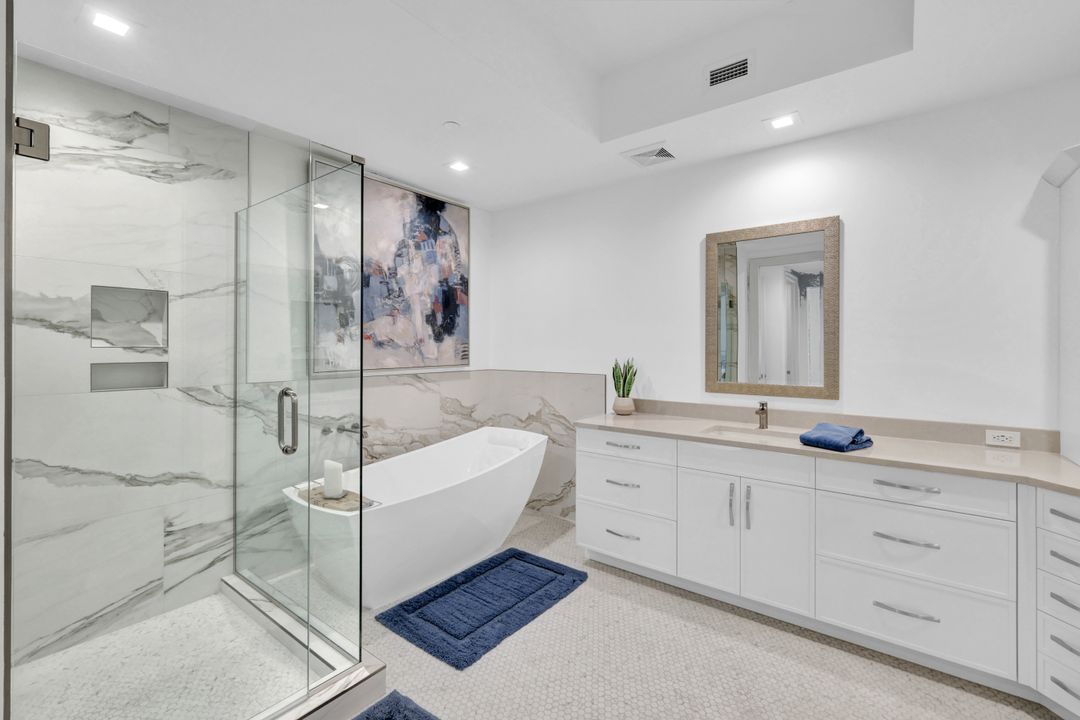 1030 3rd Ave S #419, Naples, FL 34102