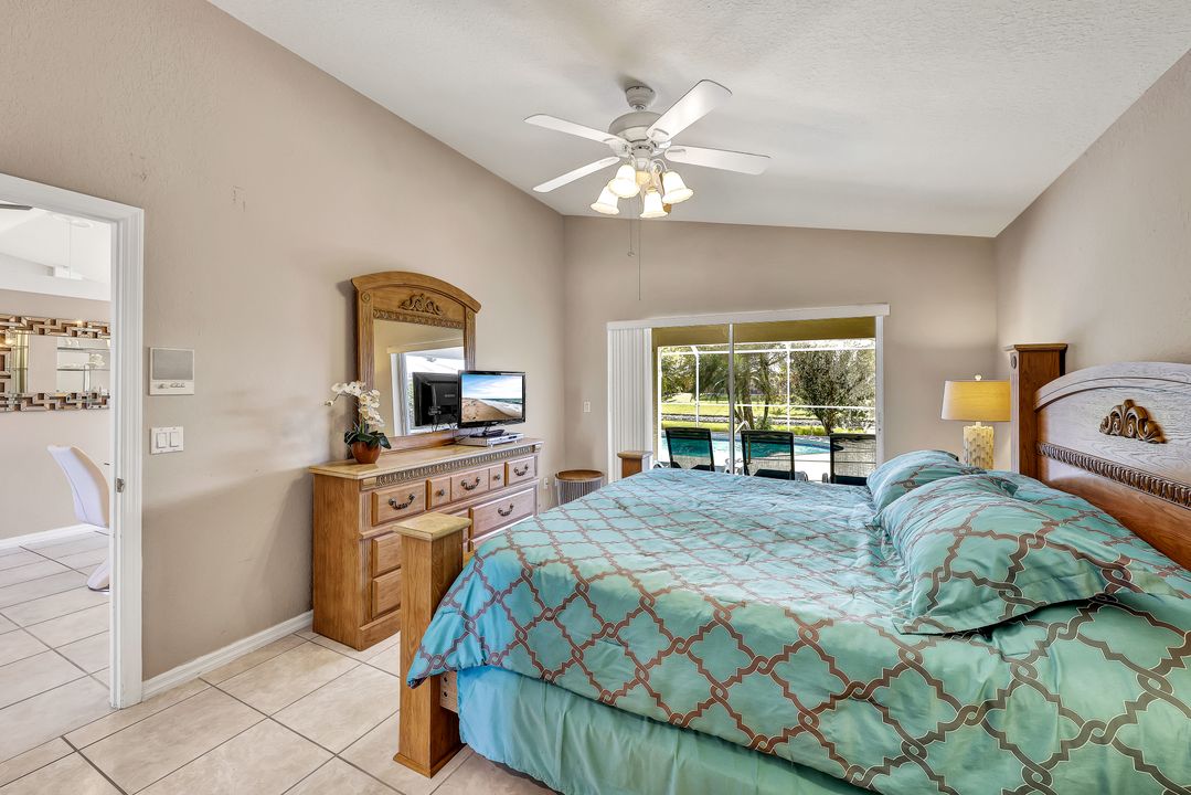 1046 SW 57th St, Cape Coral, FL 33914