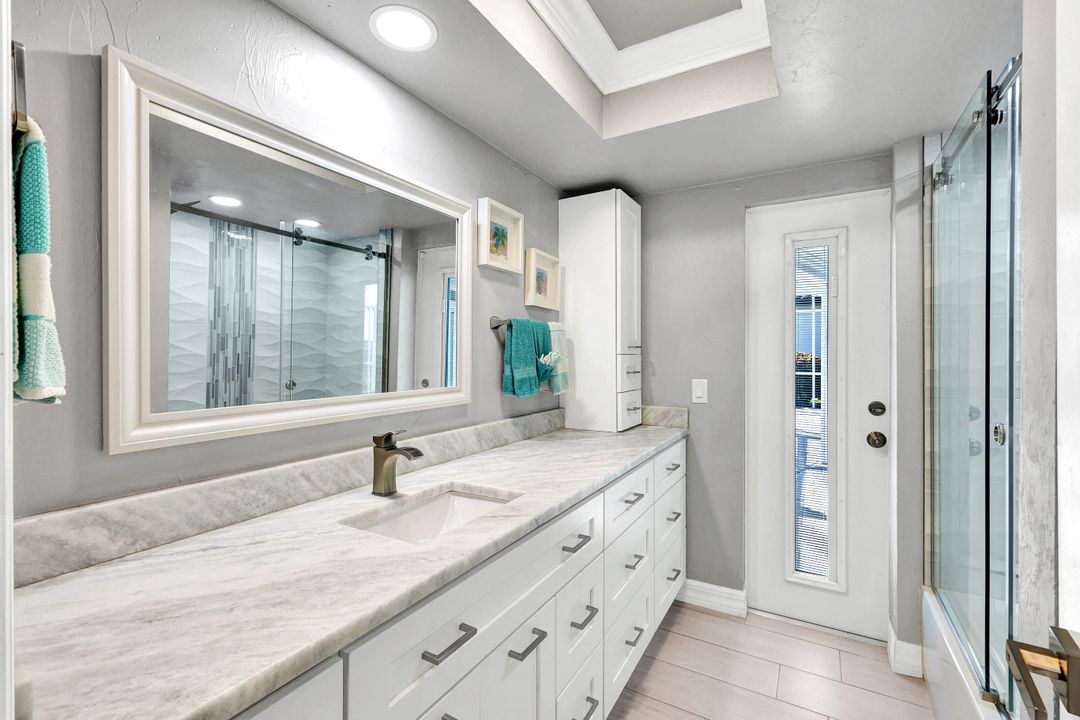 809 SW 2nd Ave, Cape Coral, FL 33991