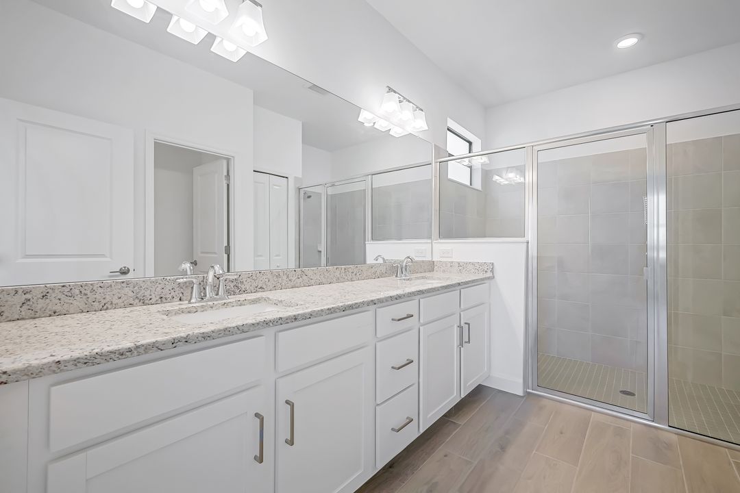 13911 Hunter Oak Dr, Fort Myers, FL 33913