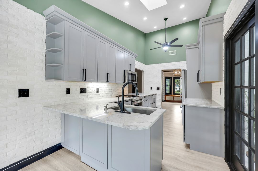 7239 Hendry Creek Dr, Fort Myers, FL 33908