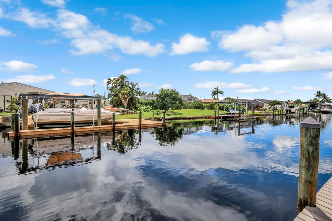 5333 Cocoa Ct, Cape Coral, FL 33904