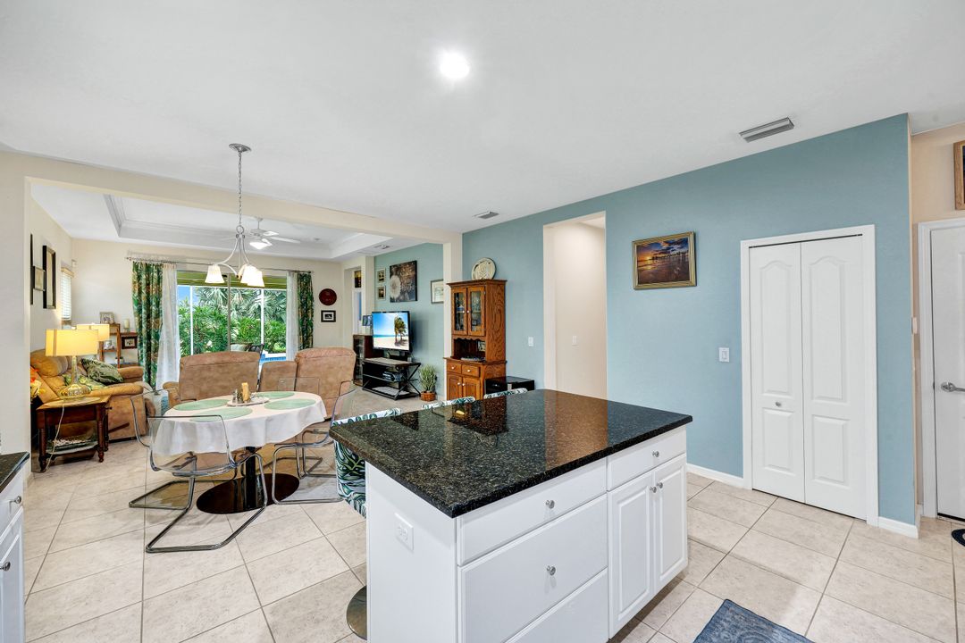 14534 Manchester Dr, Naples, FL 34114