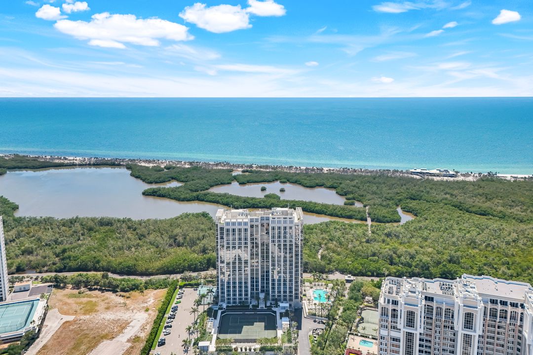 6897 Grenadier Blvd #601, Naples, FL 34108