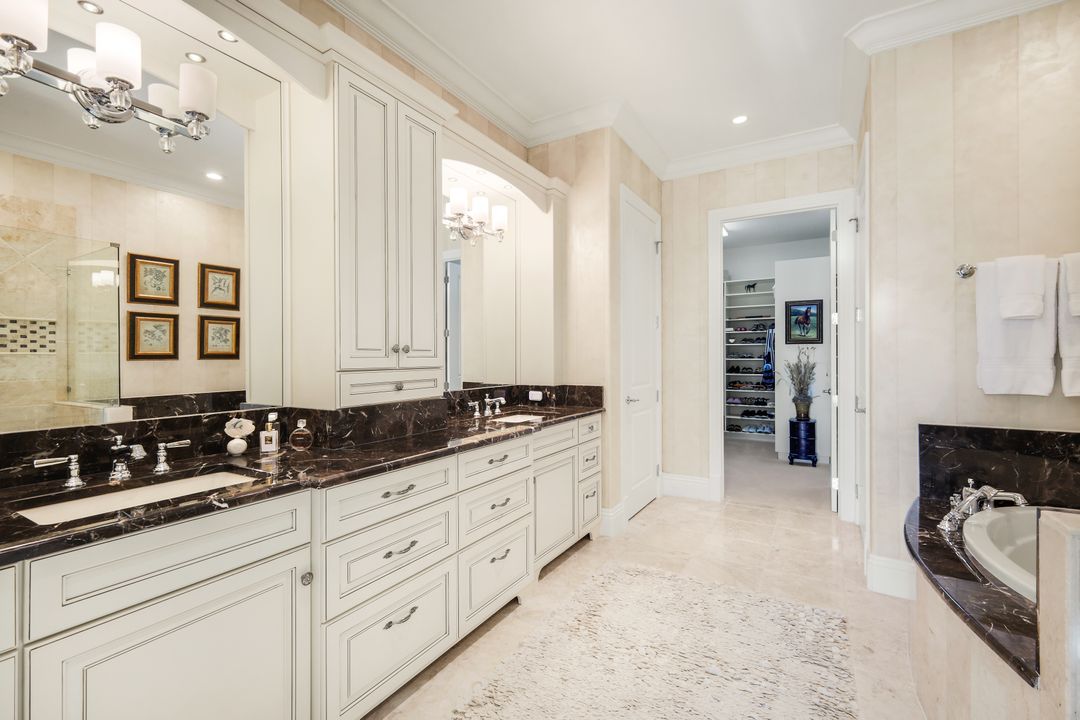 12014 Covent Garden Ct #202, Naples, FL 34120