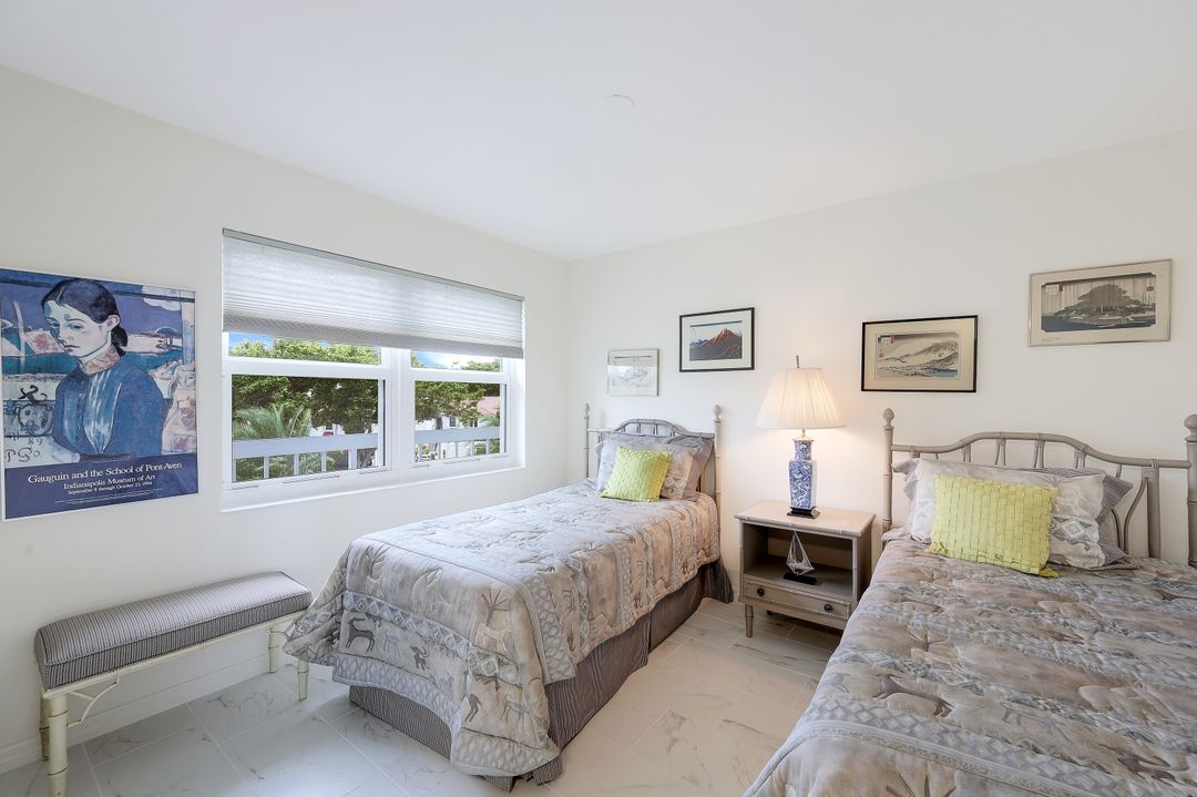 5501 Heron Point Dr #204, Naples, FL 34108