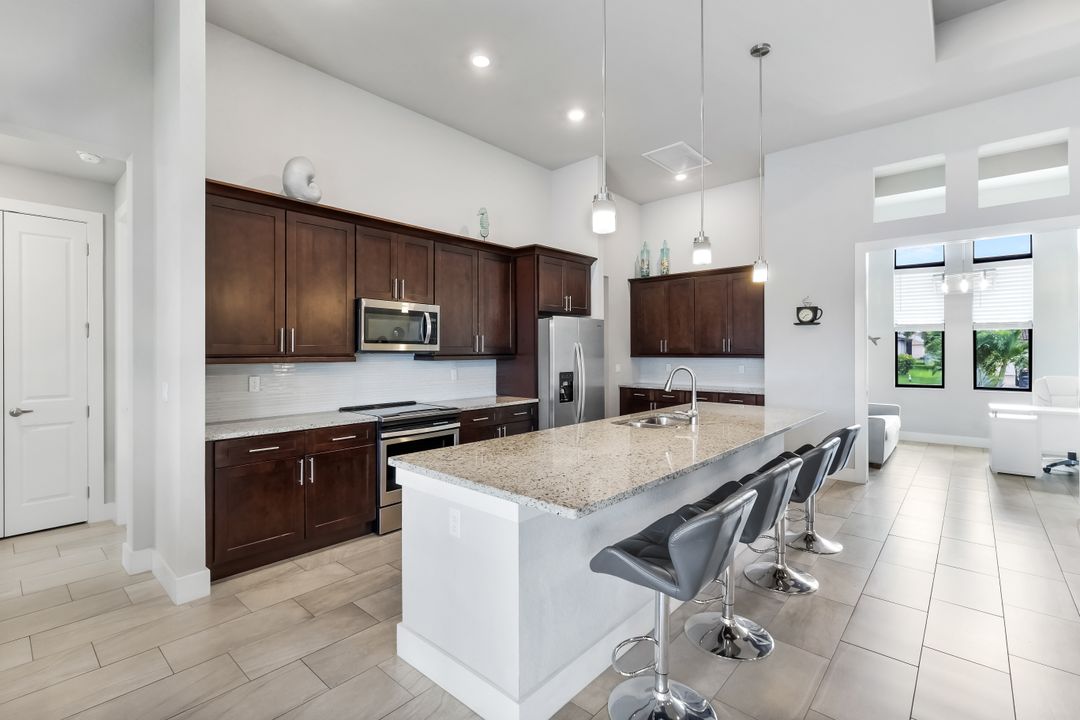 1833 SW 49th Terrace, Cape Coral, FL 33914