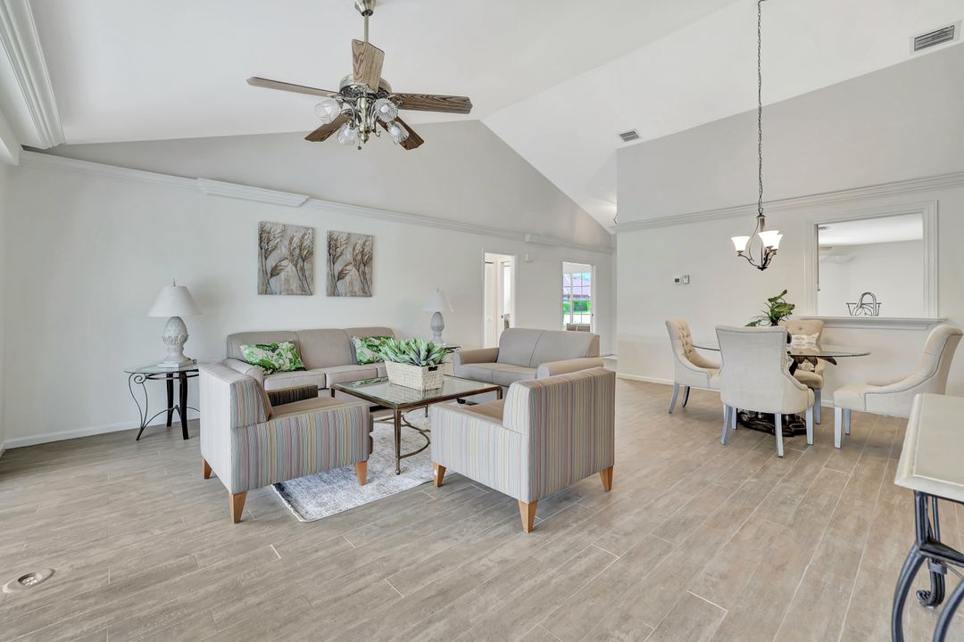 5859 Westbourgh Ct, Naples, FL 34112