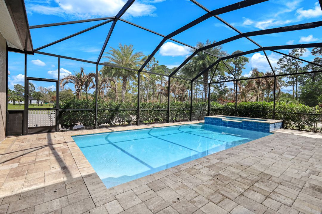 3223 4th Ave NE, Naples, FL 34120