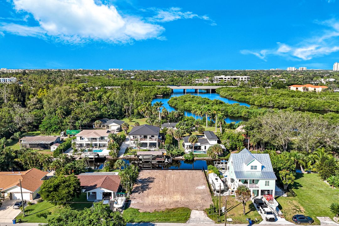 27281 Buccaneer Dr, Bonita Springs, FL 34135