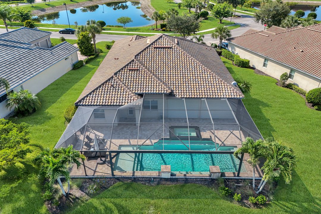 9238 Ores Cir, Naples, FL 34120