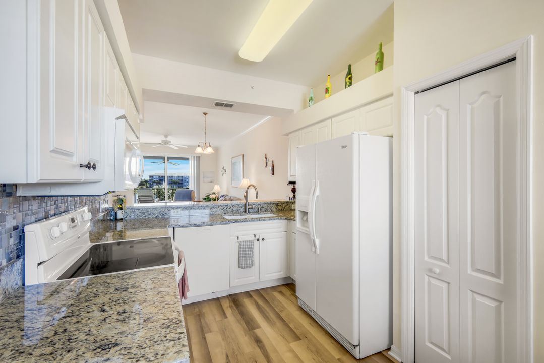 16575 Lake Cir Dr #1136, Fort Myers, FL 33908