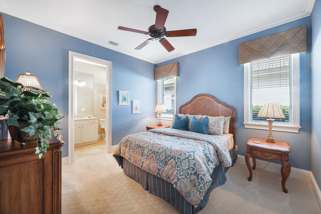 3848 Mahogany Bend Dr, Naples, FL 34114