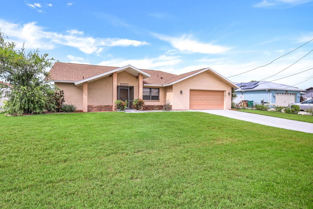 1925 SE 9th Terrace, Cape Coral, FL 33990