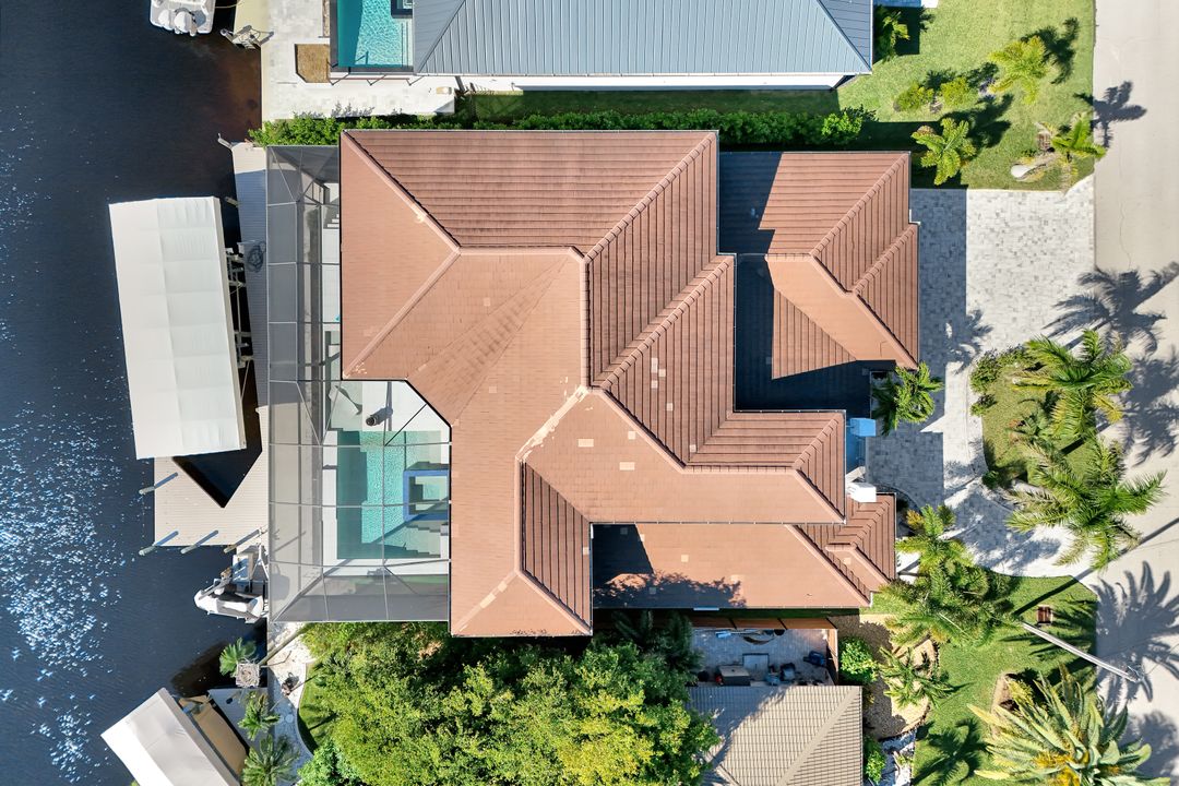 1110 Lenox Ct, Cape Coral, FL 33904