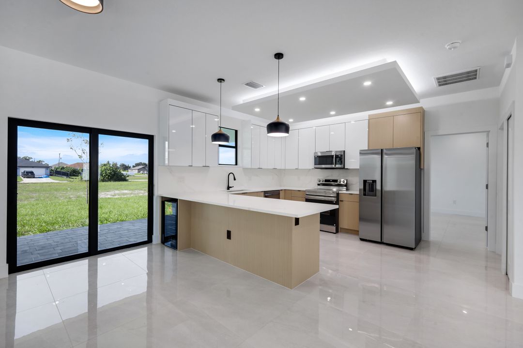 2754 NW 6th St, Cape Coral, FL 33993
