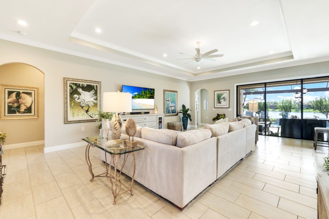 10437 Solaro St, Fort Myers, FL 33913