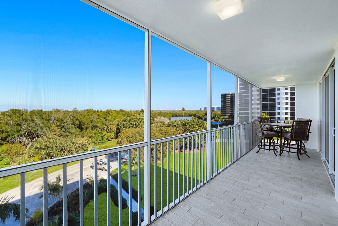 5 Bluebill Ave #506, Naples, FL 34108