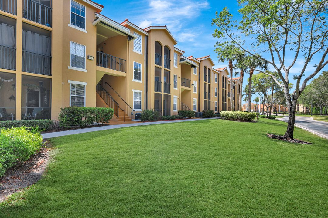 8675 River Homes Lane #4-206, Bonita Springs, FL 34135