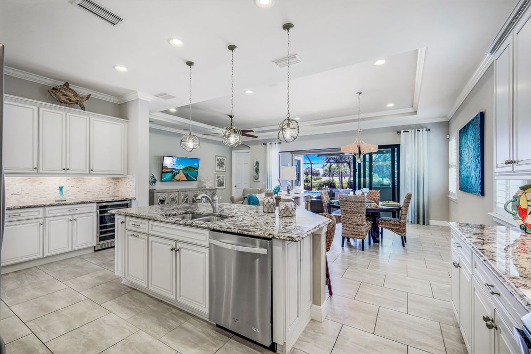 10263 Porto Romano Drive, Miromar Lakes, FL 33913