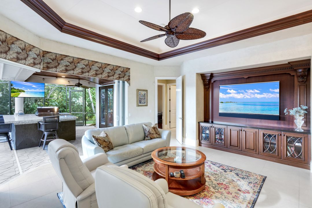 15295 Pembroke Point, Naples, FL 34110