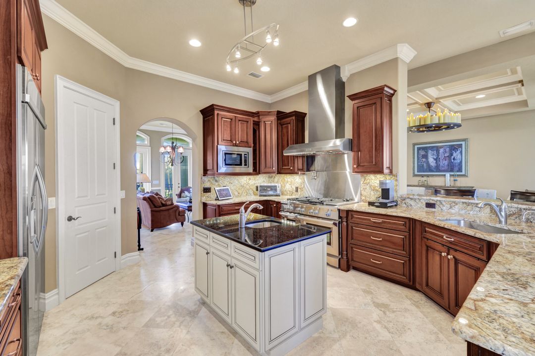 4806 Regal Dr, Bonita Springs, FL 34134