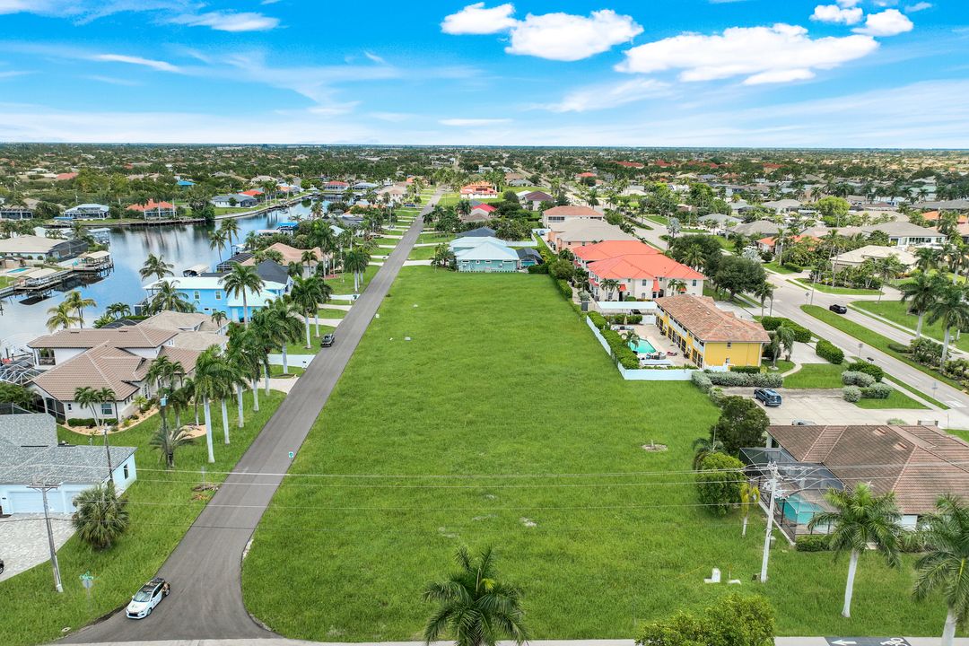 5429 SW 16th Pl, Cape Coral, FL 33914