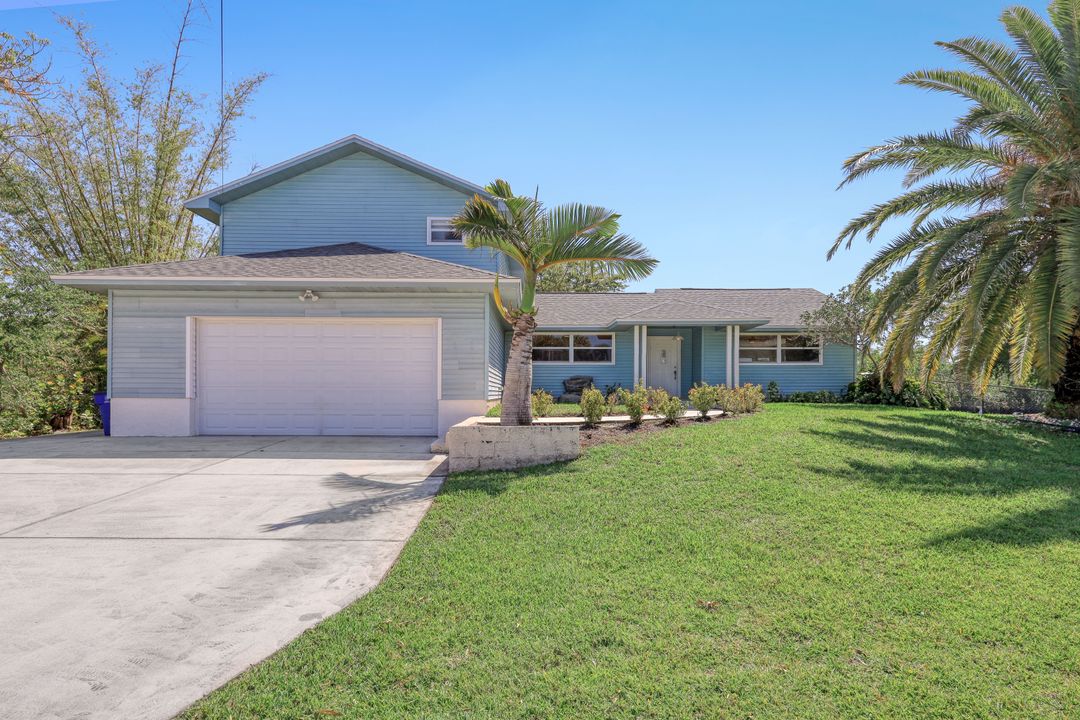 422 Seaworthy Rd, North Fort Myers, FL 33903