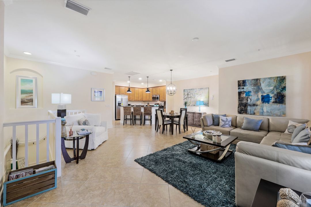 9082 Albion Ln S #6702, Naples, FL 34113