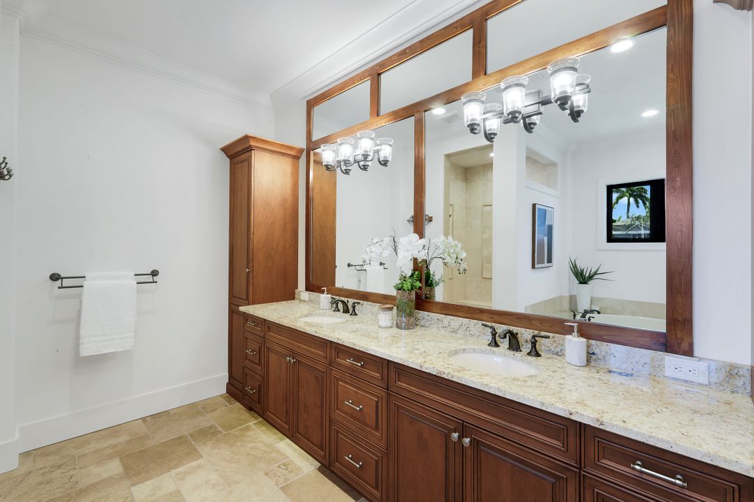 1400 Forrest Ct, Marco Island, FL 34145