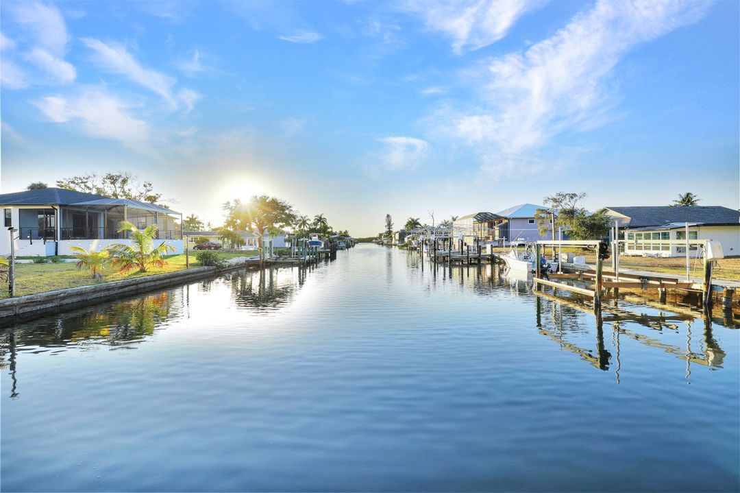 4806 Regal Dr, Bonita Springs, FL 34134