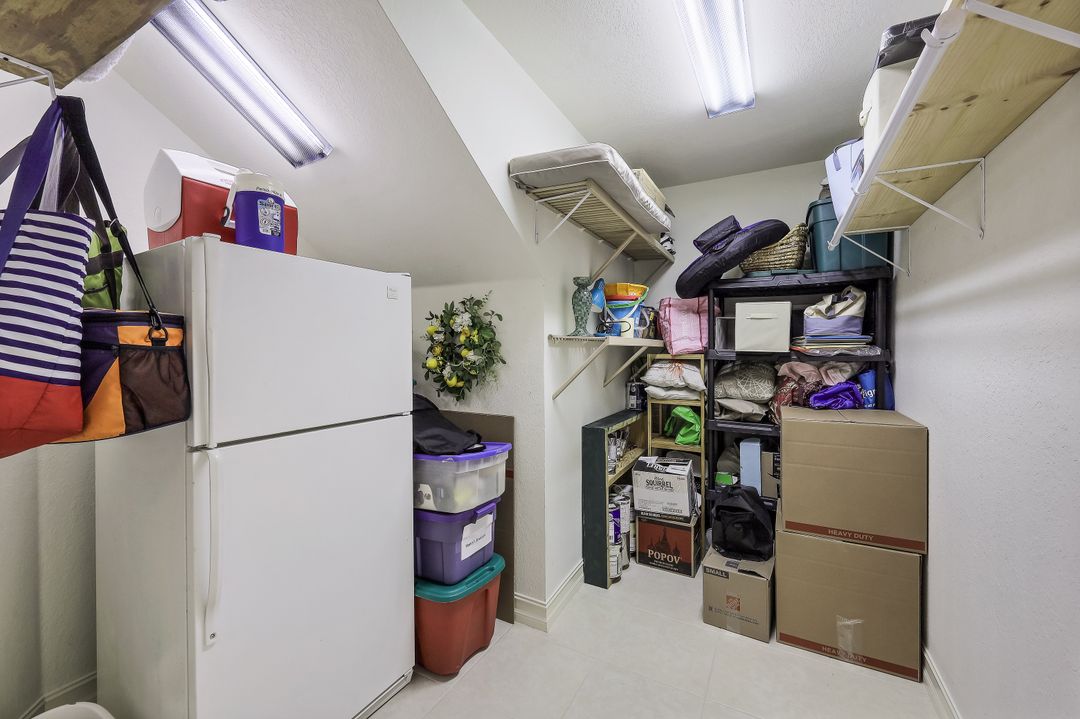 8649 Champions Point #1202, Naples, FL 34113
