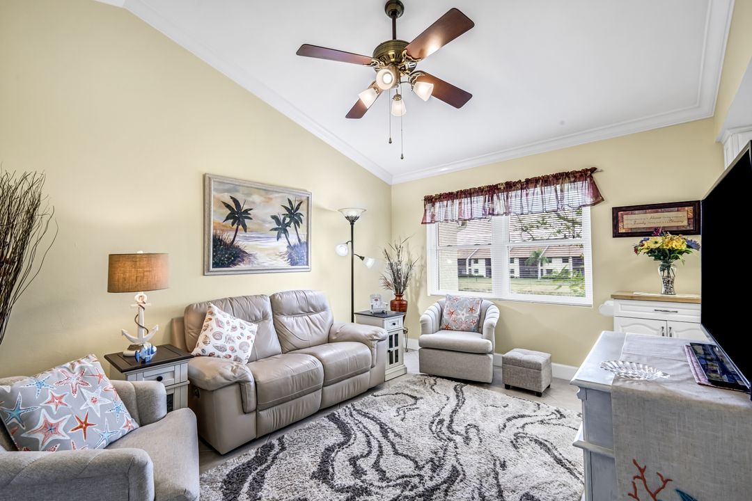 8475 Charter Club Cir #8, Fort Myers, FL 33919