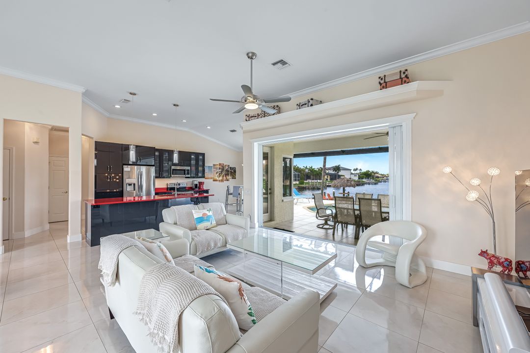 2714 SW 39th Terrace, Cape Coral, FL 33914