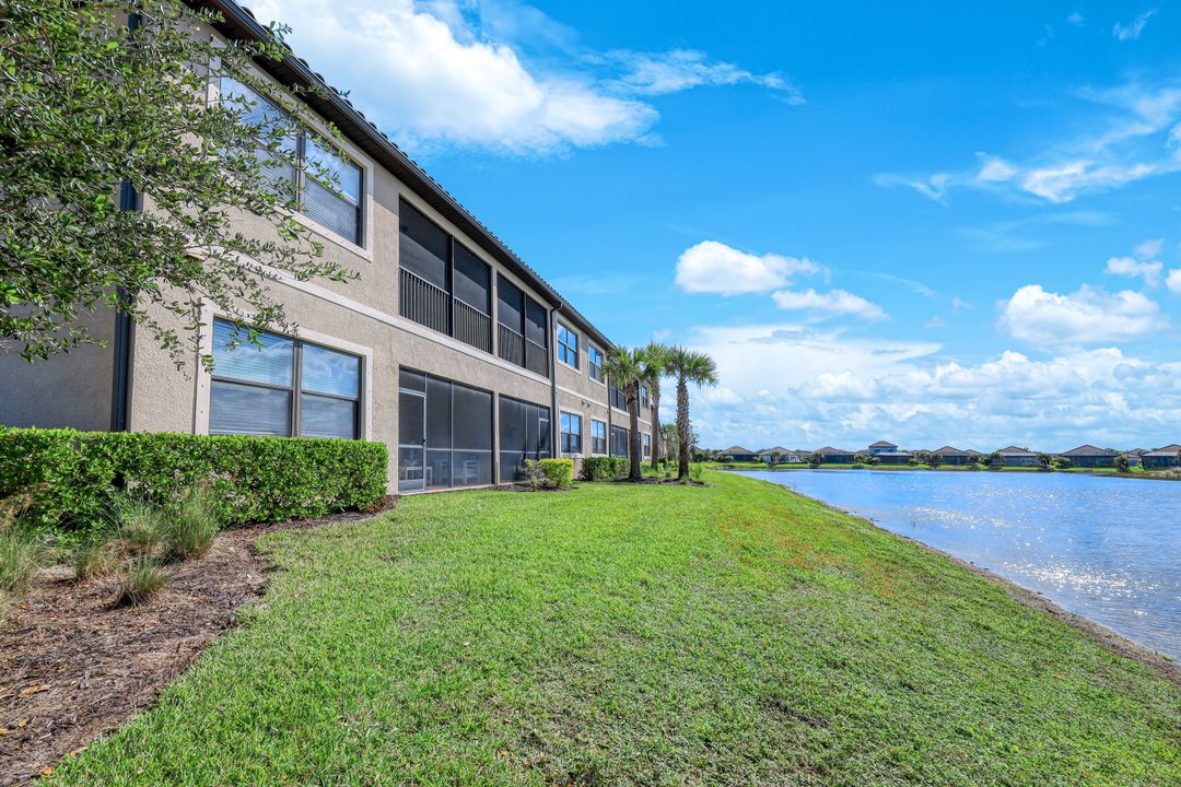 9385 Pocida Ct #203, Naples, FL 34119