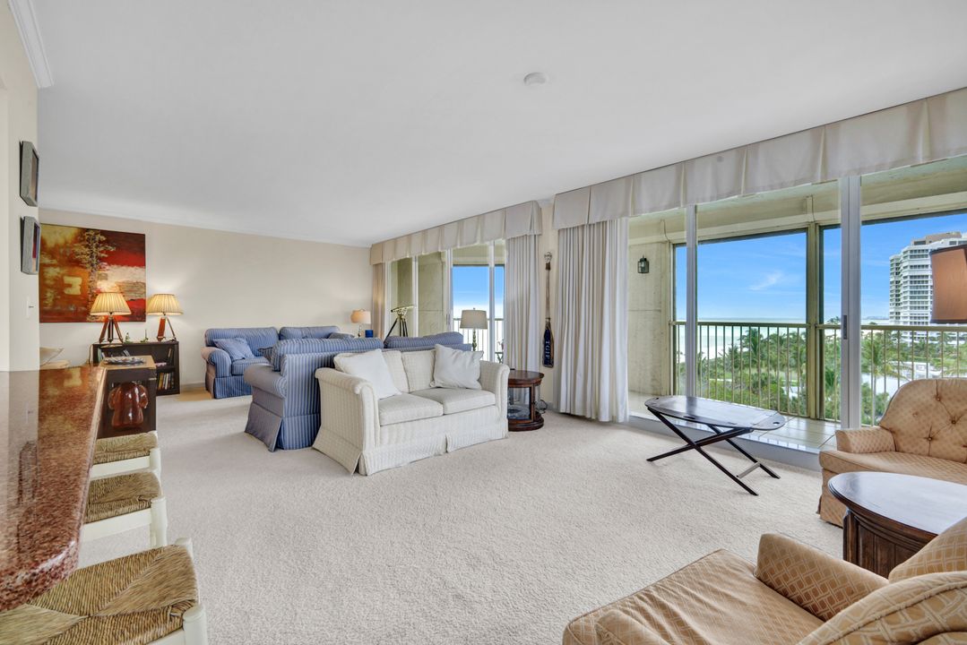 4051 Gulf Shore Blvd N #700, Naples, FL 34103