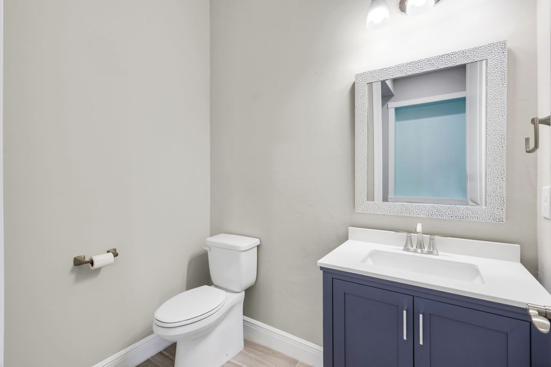 3837 Helmsman Dr, Naples, FL 34120